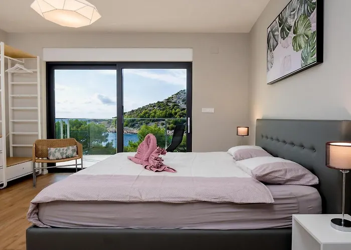 別荘 Tatjana Ražanj