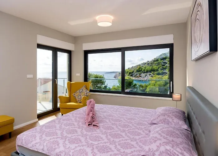 別荘 Tatjana Ražanj