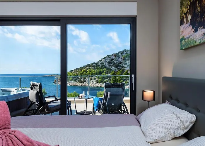 別荘 Tatjana Ražanj